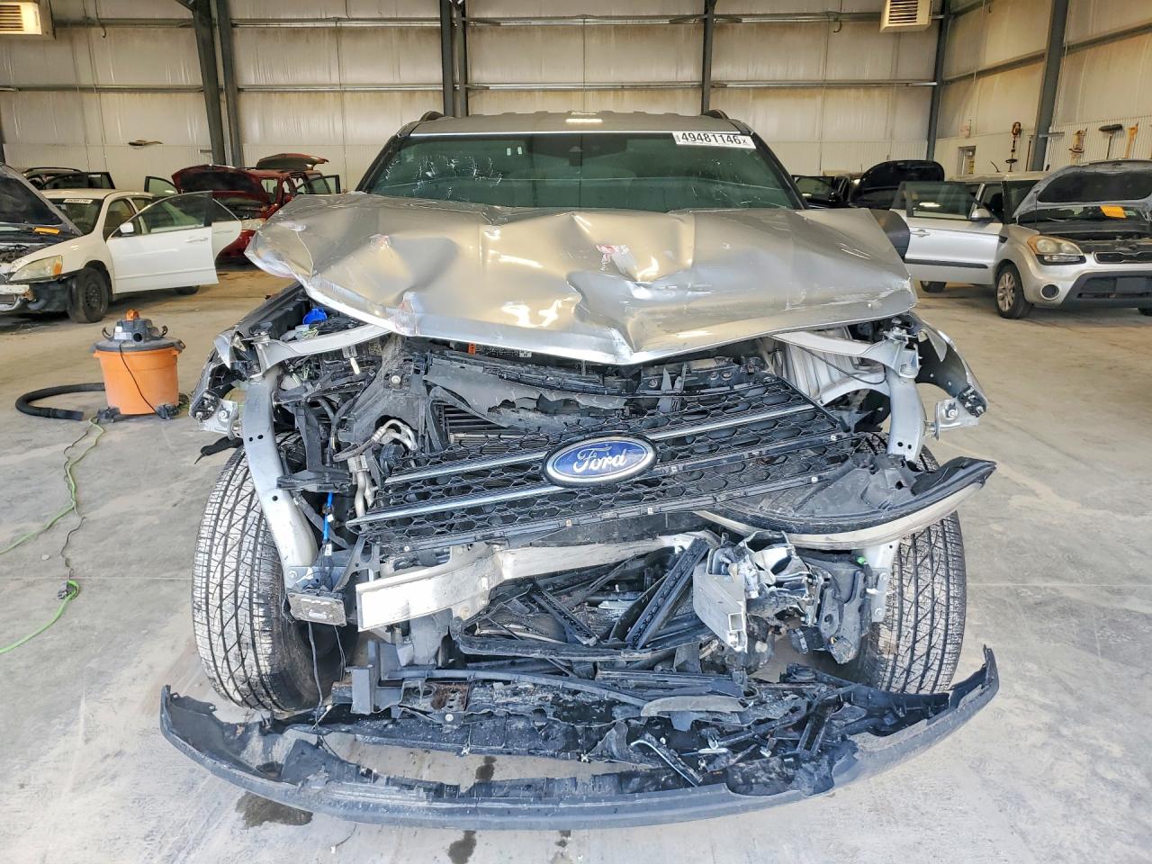 2020 FORD EXPLORER XLT photo 9