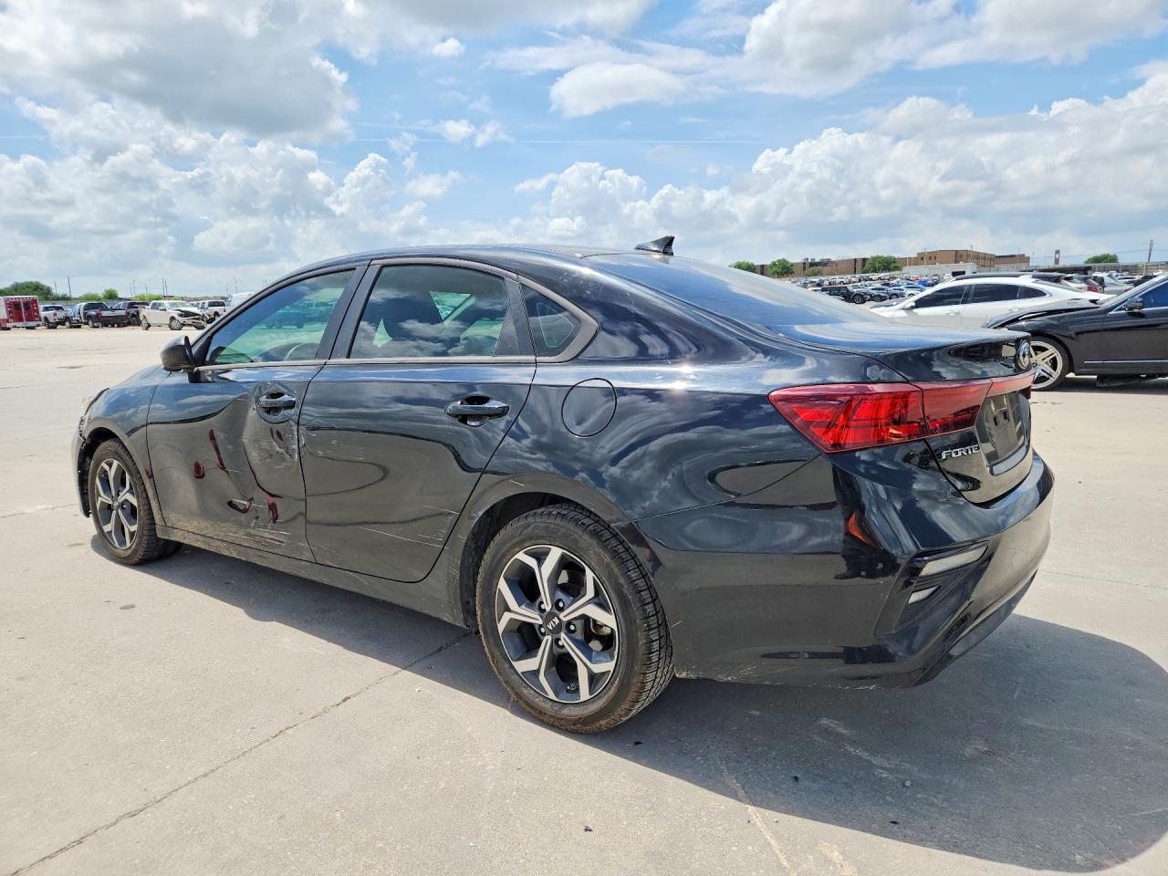 2021 KIA FORTE LXS photo 3