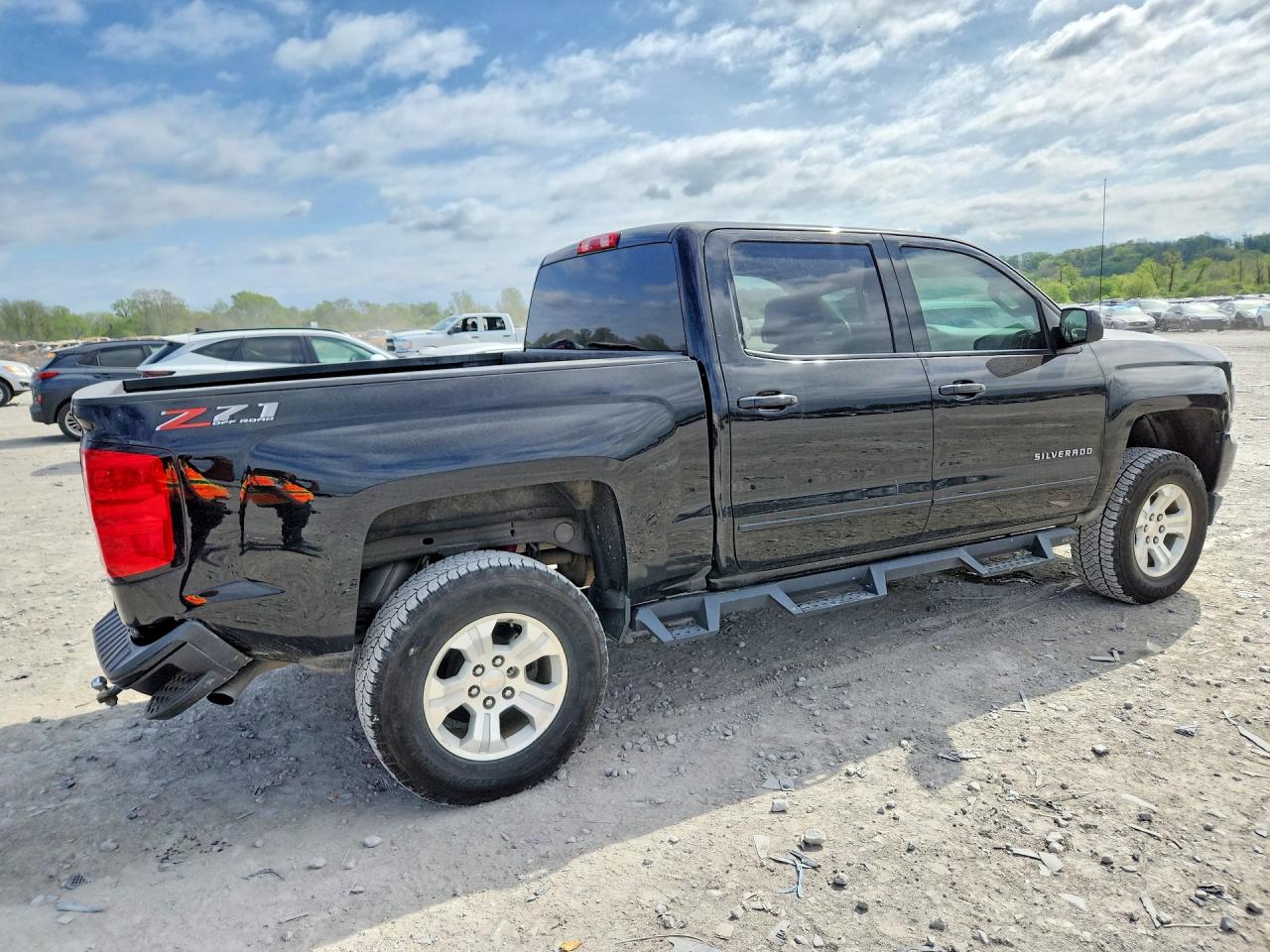 2018 CHEVROLET SILVERADO K1500 LT photo 7