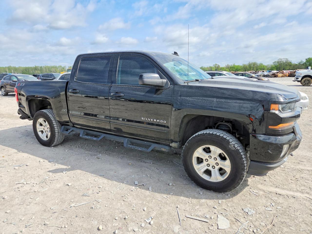2018 CHEVROLET SILVERADO K1500 LT photo 10