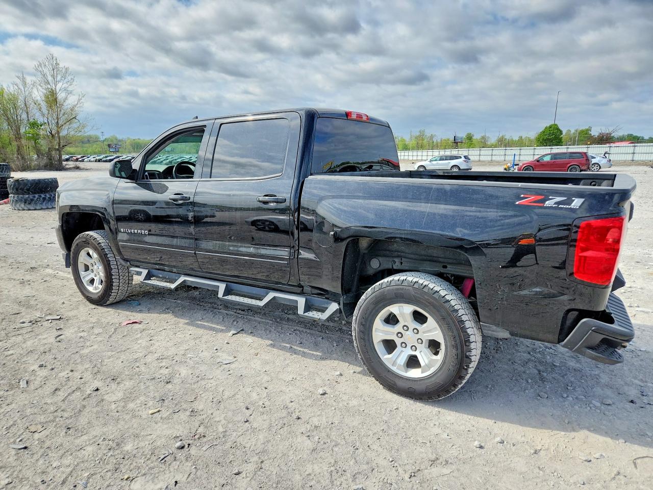 2018 CHEVROLET SILVERADO K1500 LT photo 4