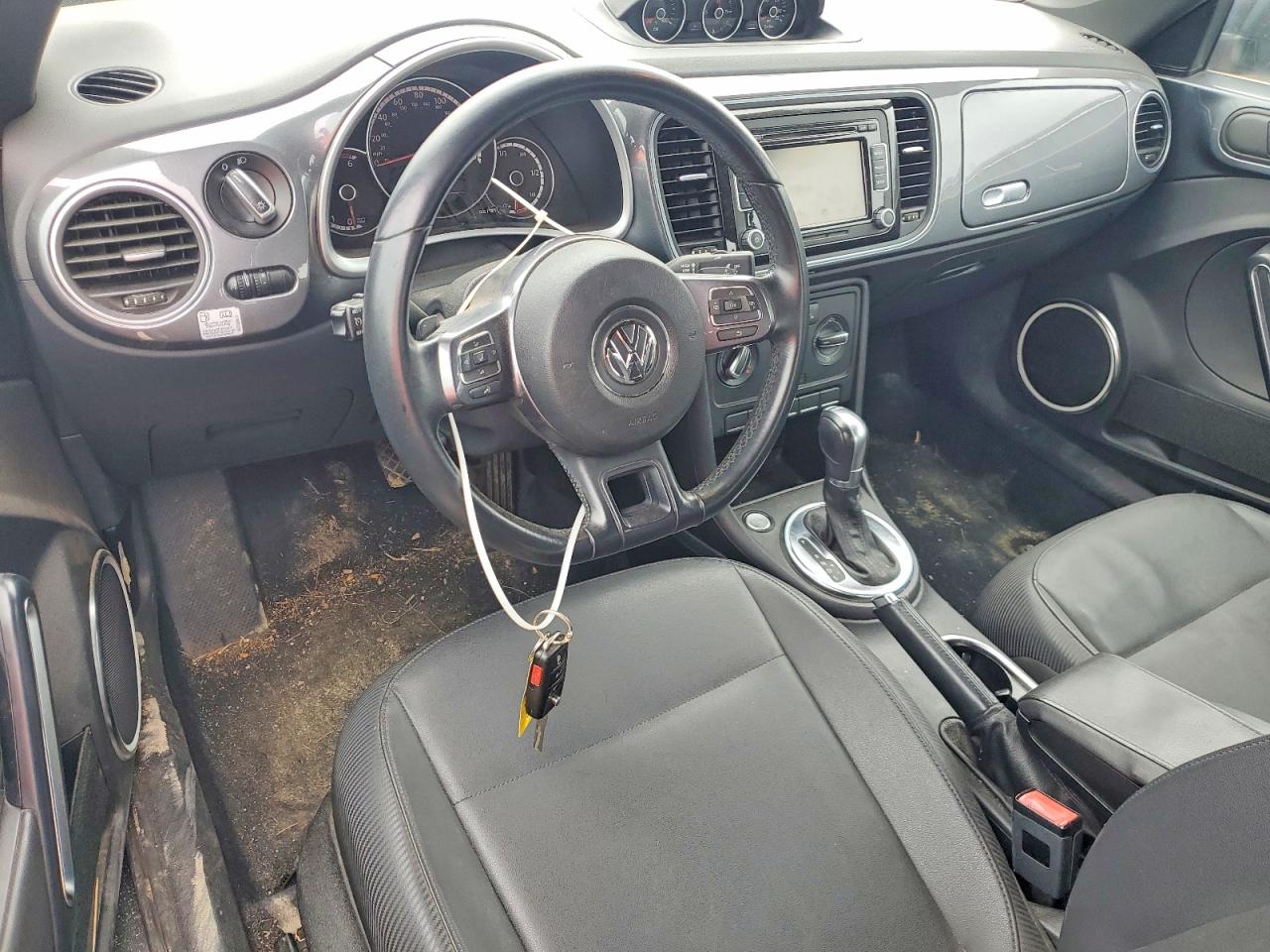 2014 VOLKSWAGEN BEETLE photo 15