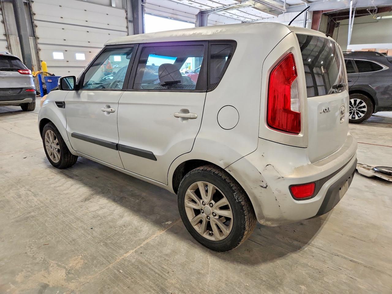 2013 KIA SOUL + photo 4