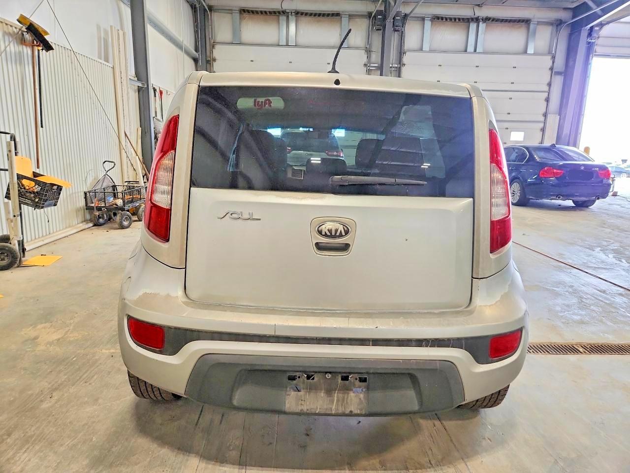 2013 KIA SOUL + photo 16