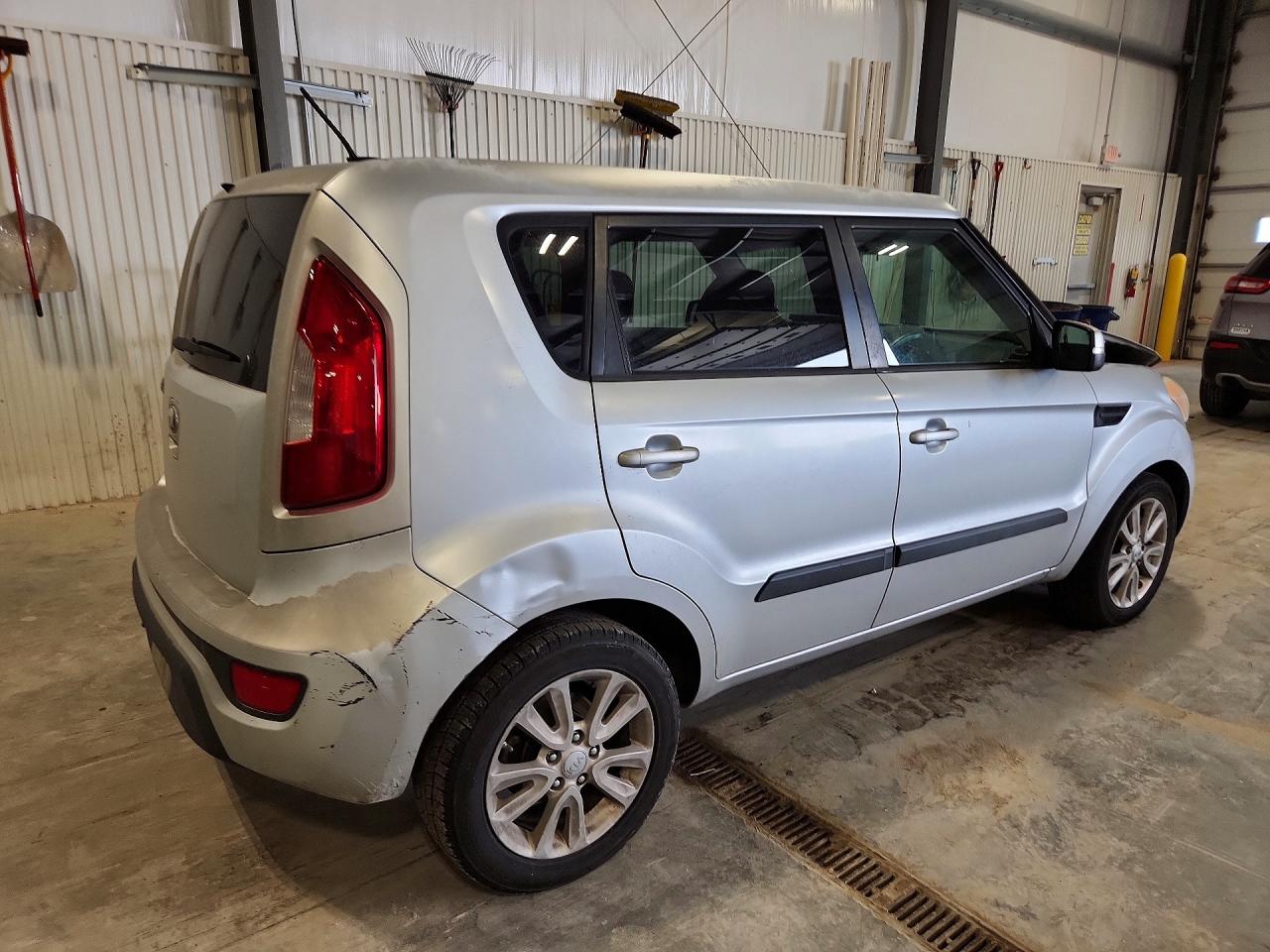 2013 KIA SOUL + photo 7