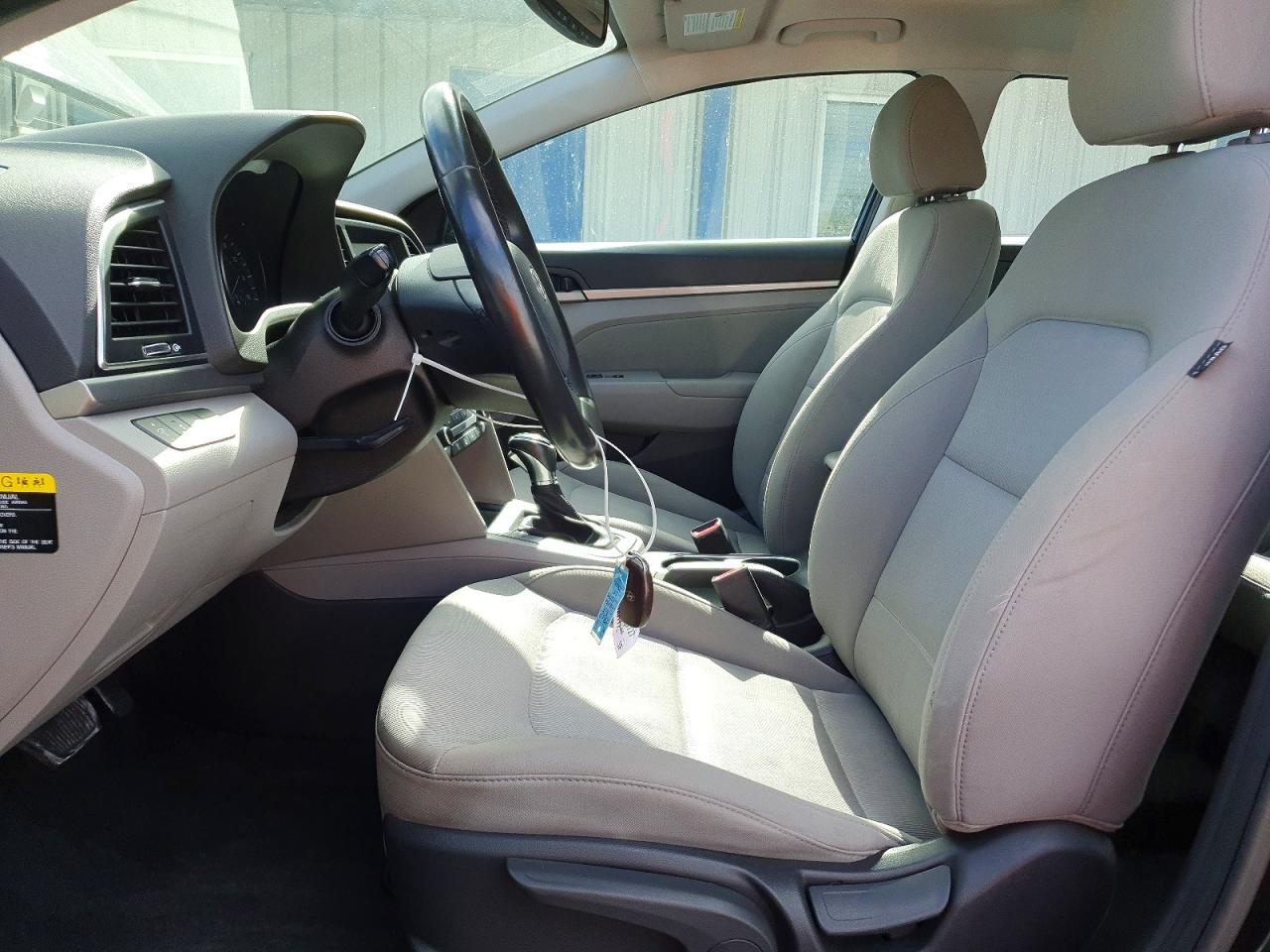 2018 HYUNDAI ELANTRA VALUE EDITION photo 13