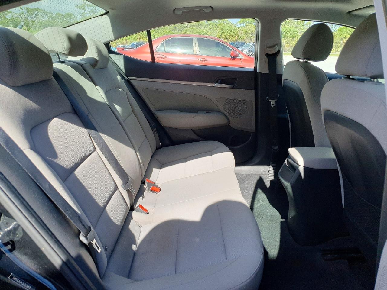 2018 HYUNDAI ELANTRA VALUE EDITION photo 19