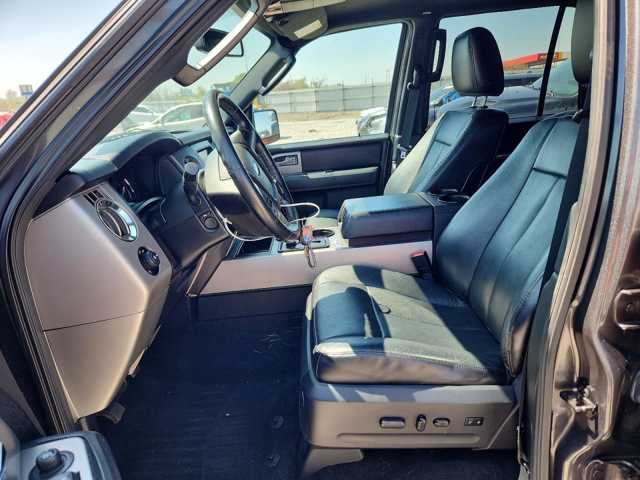 2017 FORD EXPEDITION XLT photo 19