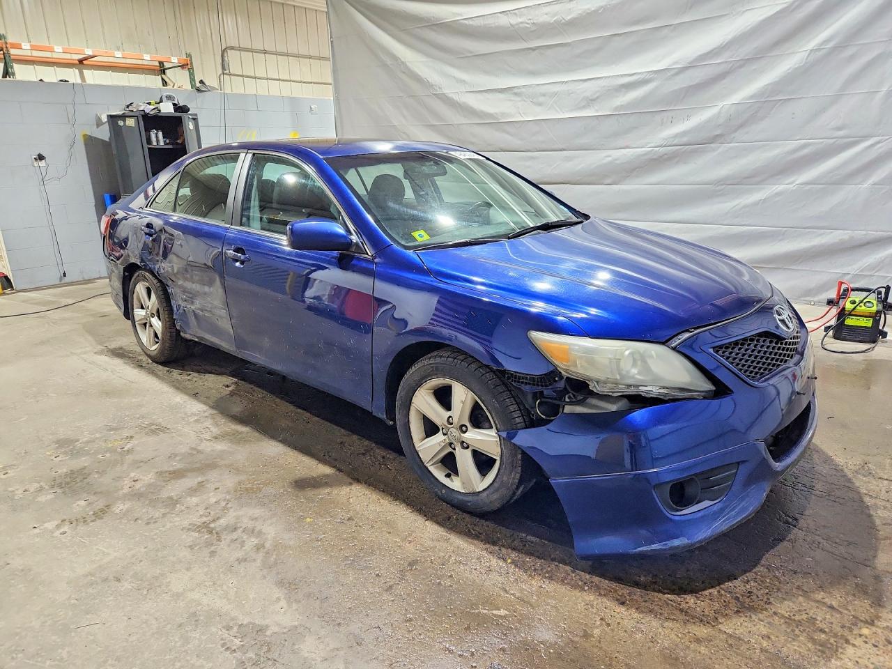 2011 TOYOTA CAMRY SE photo 7