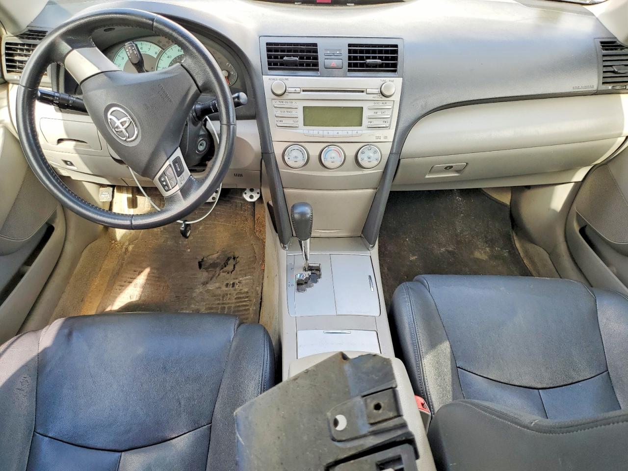 2011 TOYOTA CAMRY SE photo 15