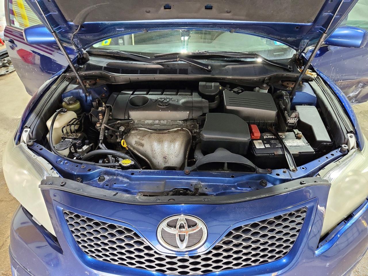 2011 TOYOTA CAMRY SE photo 21