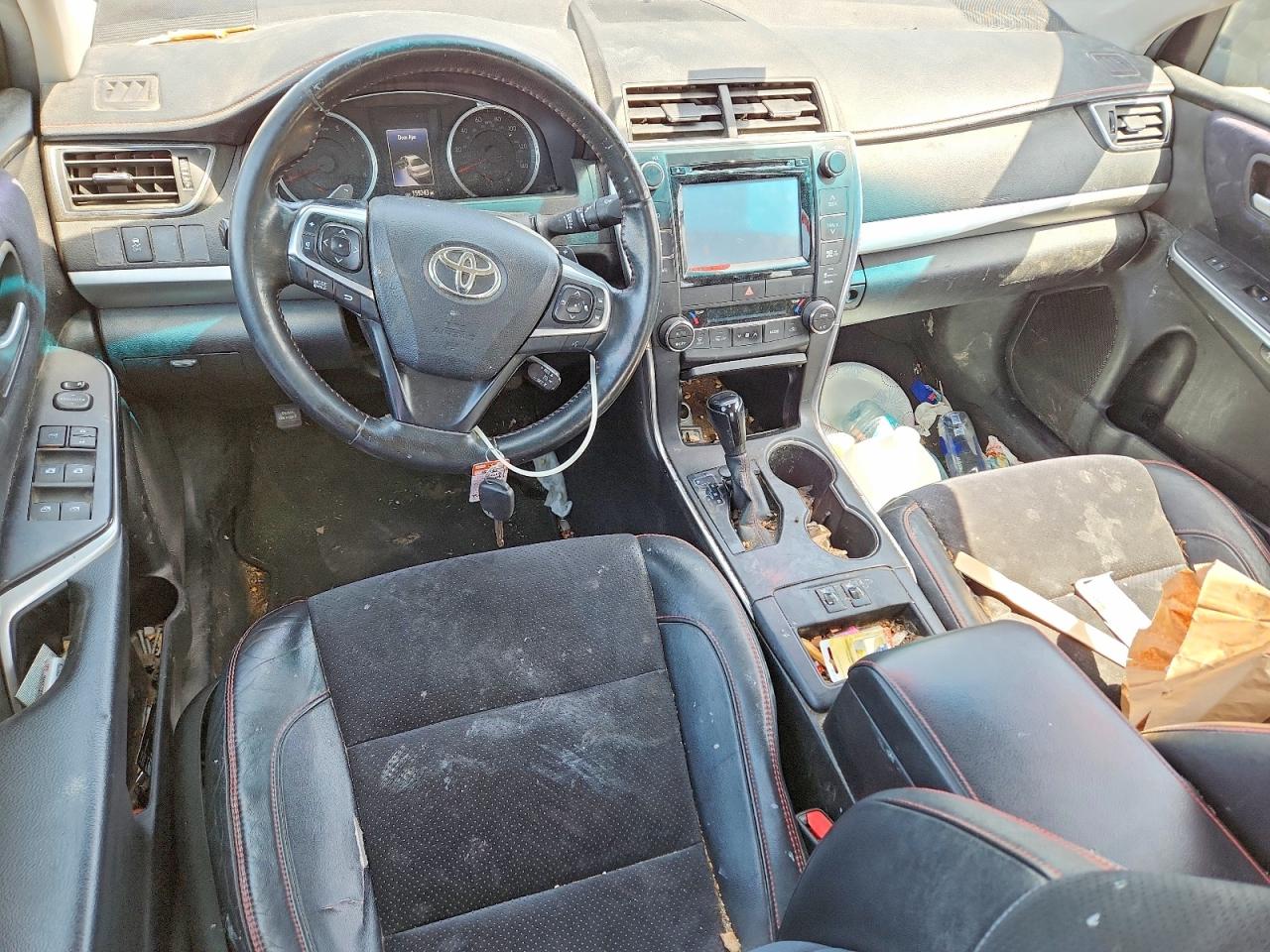 2015 TOYOTA CAMRY XSE photo 15