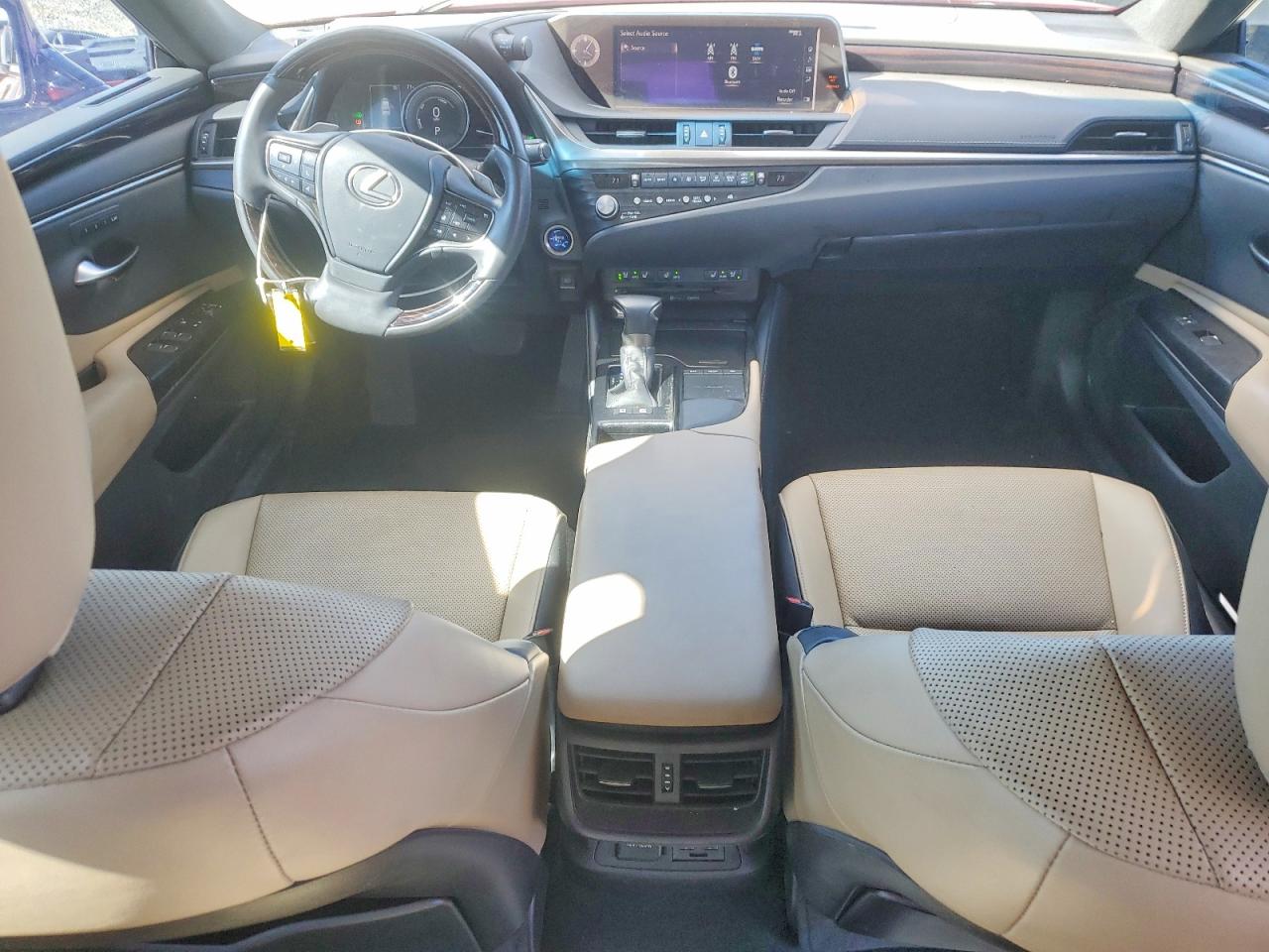 2021 LEXUS ES 300H photo 15