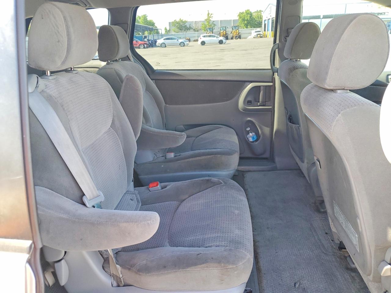 2006 TOYOTA SIENNA LE 7 PASSENGER photo 31