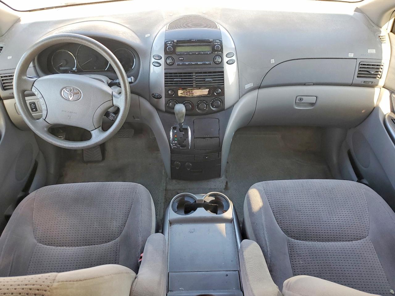 2006 TOYOTA SIENNA LE 7 PASSENGER photo 22