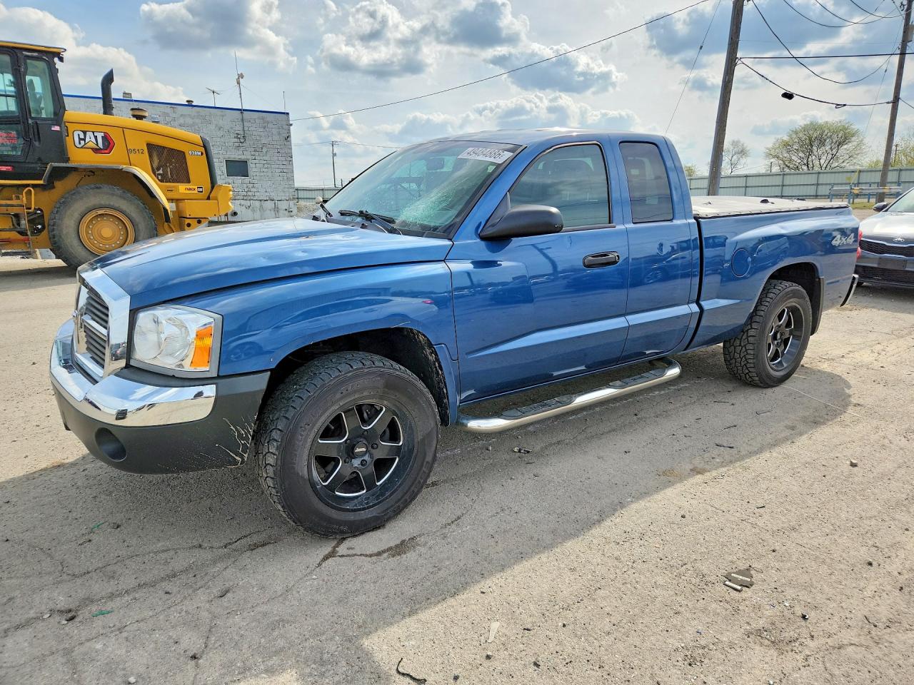 2005 DODGE DAKOTA