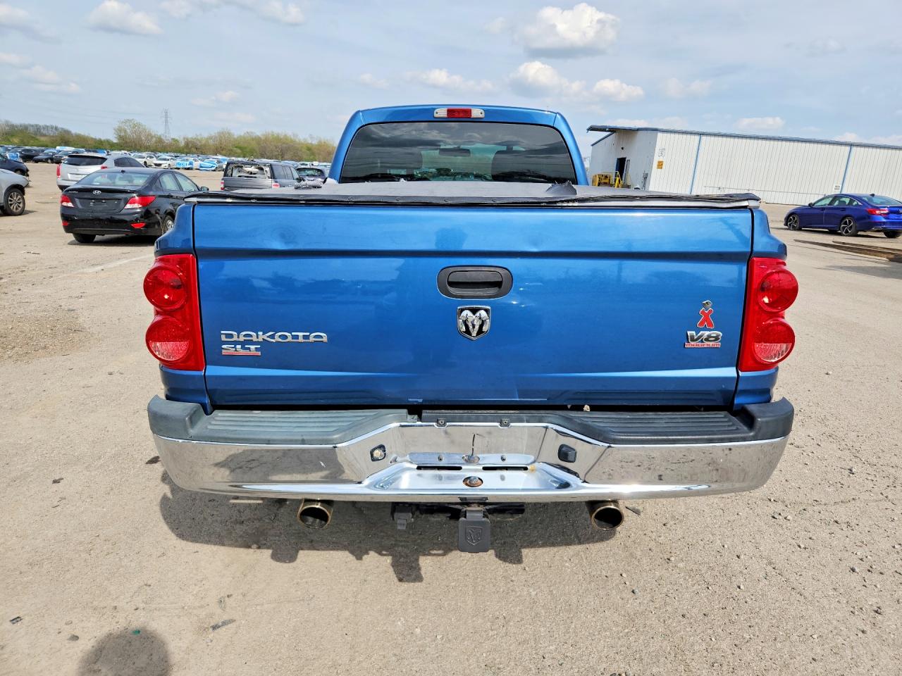2005 DODGE DAKOTA SLT photo 16