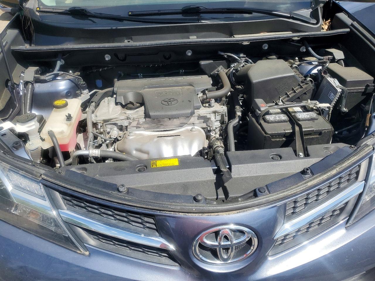 2013 TOYOTA RAV4 XLE photo 31