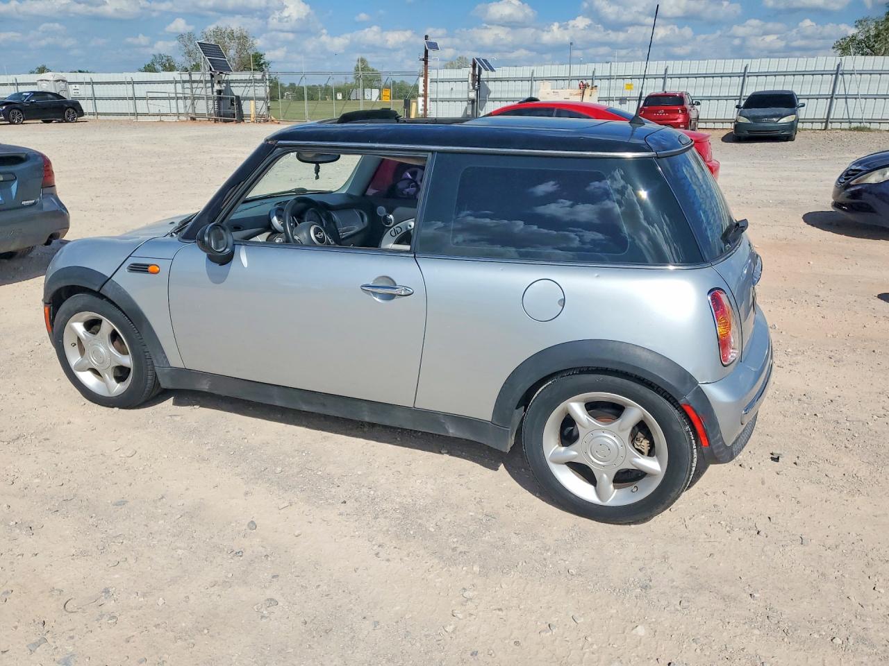 2004 MINI COOPER photo 3