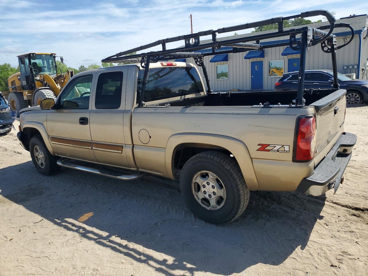 2004 CHEVROLET SILVERADO K1500 photo 3