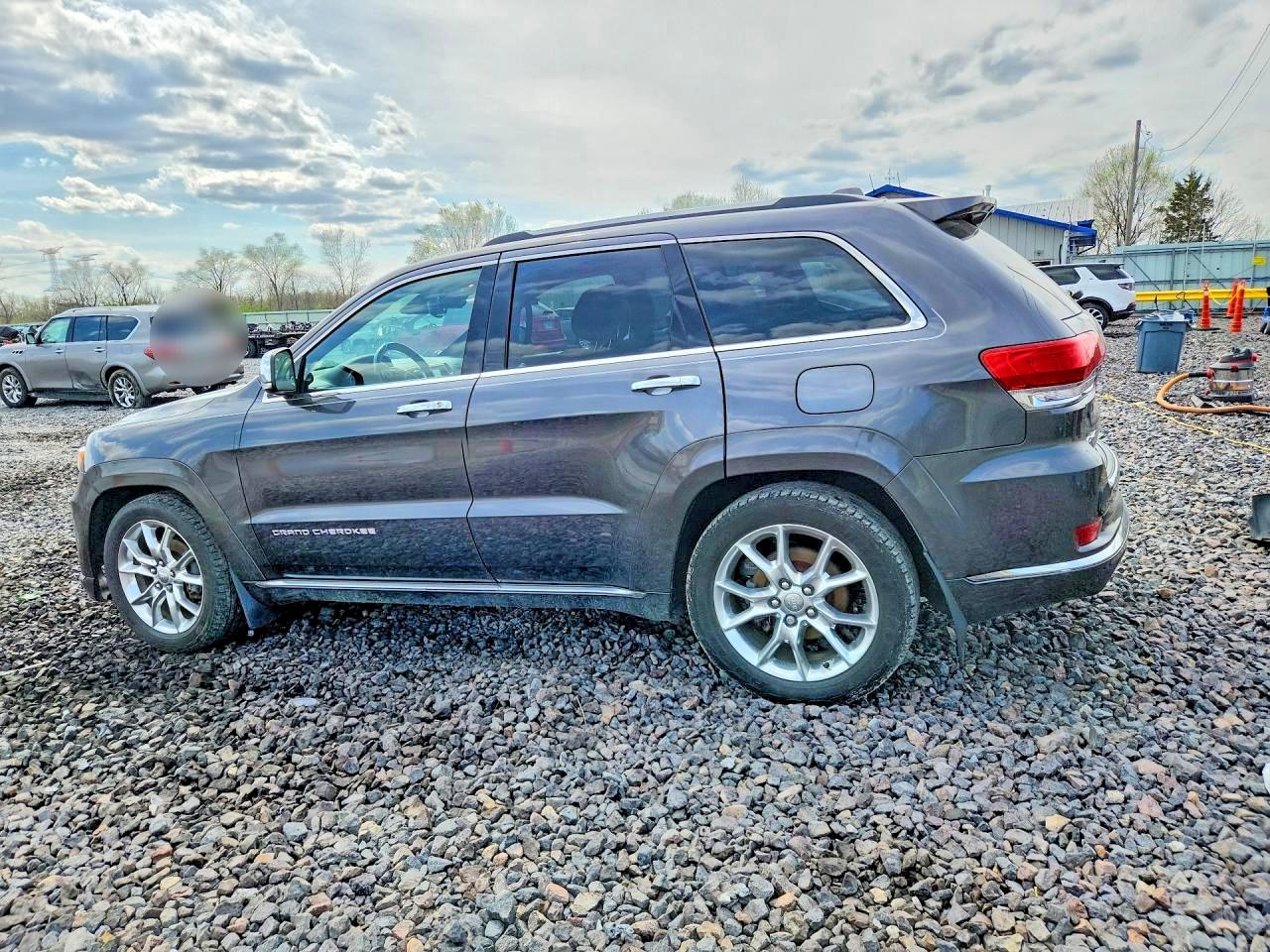 2016 JEEP GRAND CHEROKEE SUMMIT photo 2