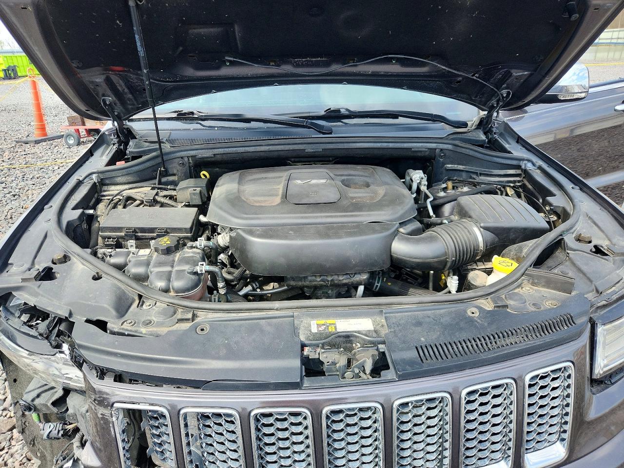 2016 JEEP GRAND CHEROKEE SUMMIT photo 11