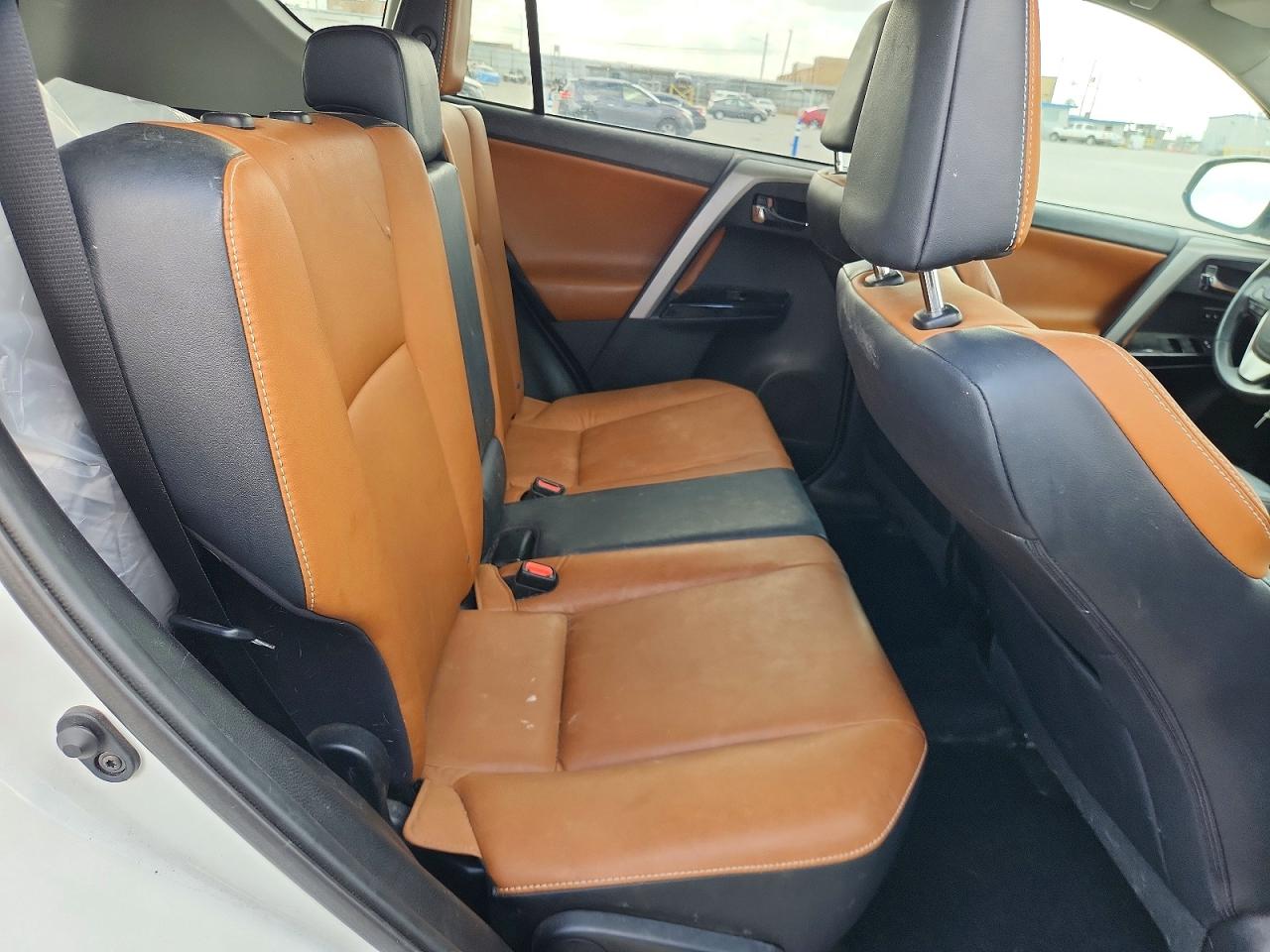 2016 TOYOTA RAV4 LIMITED photo 10
