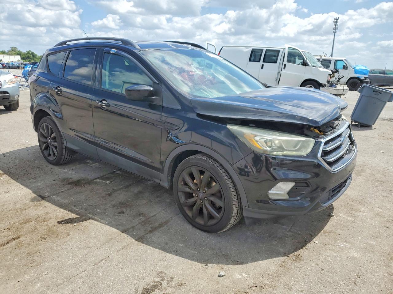2017 FORD ESCAPE SE photo 7