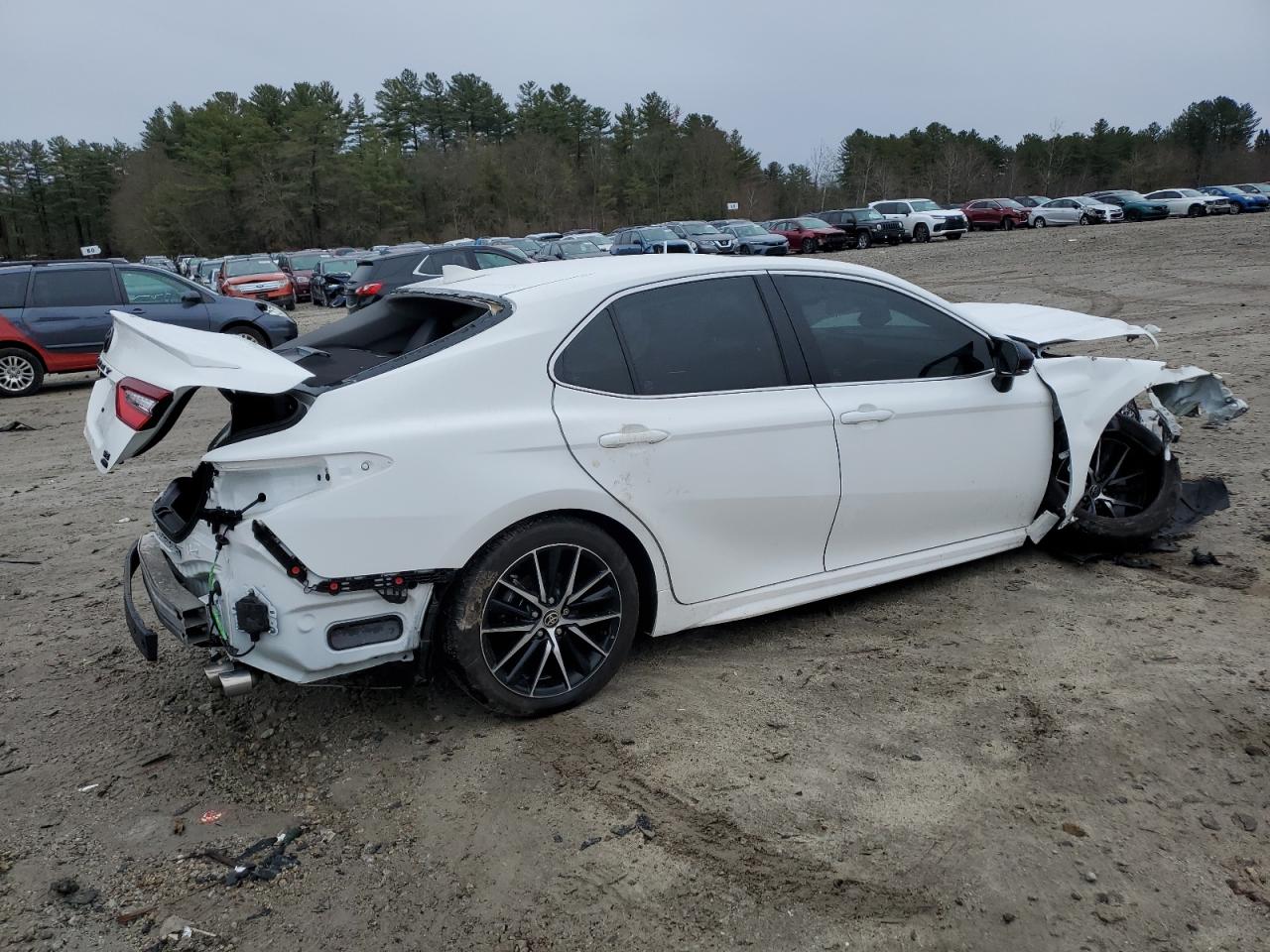 2024 TOYOTA CAMRY SE NIGHT SHADE photo 7