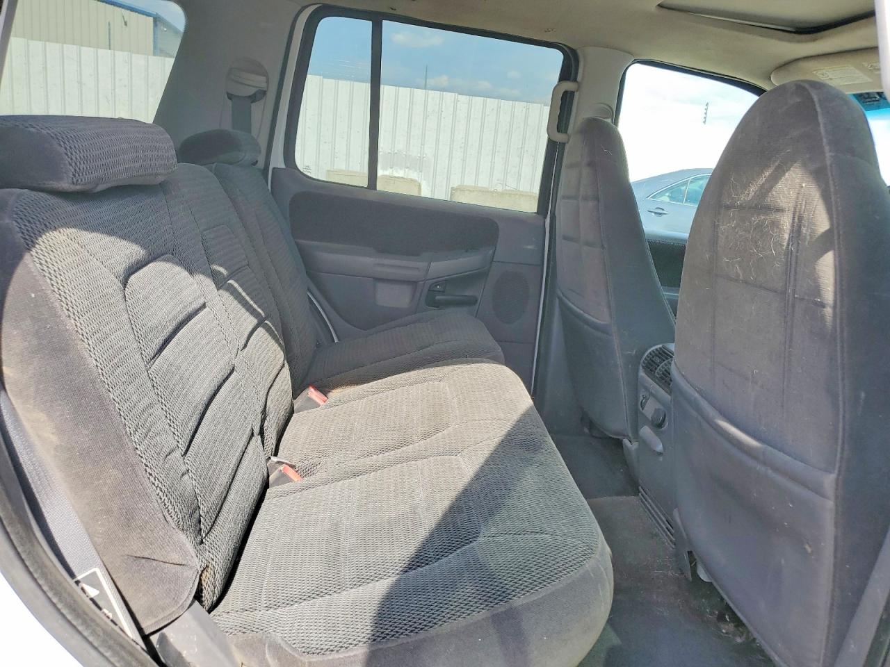 2002 FORD EXPLORER XLT photo 21