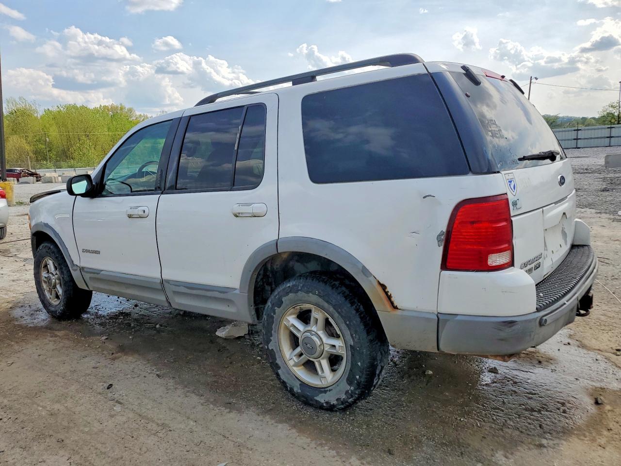 2002 FORD EXPLORER XLT photo 3