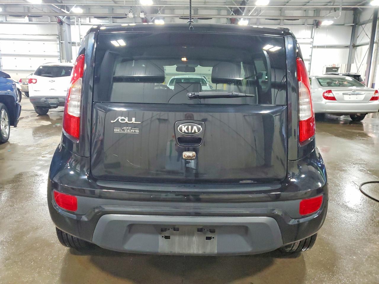 2013 KIA SOUL + photo 11
