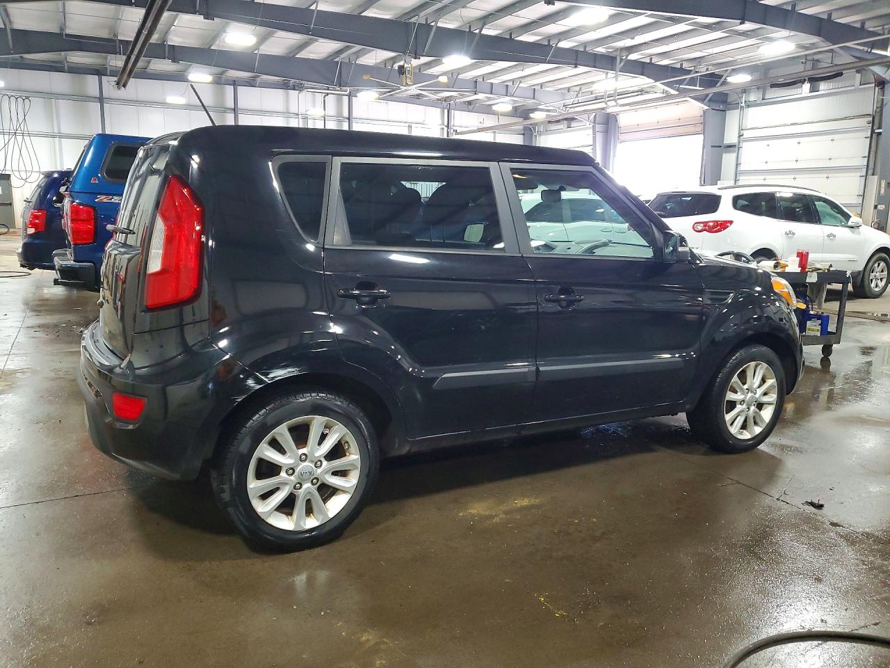 2013 KIA SOUL + photo 5