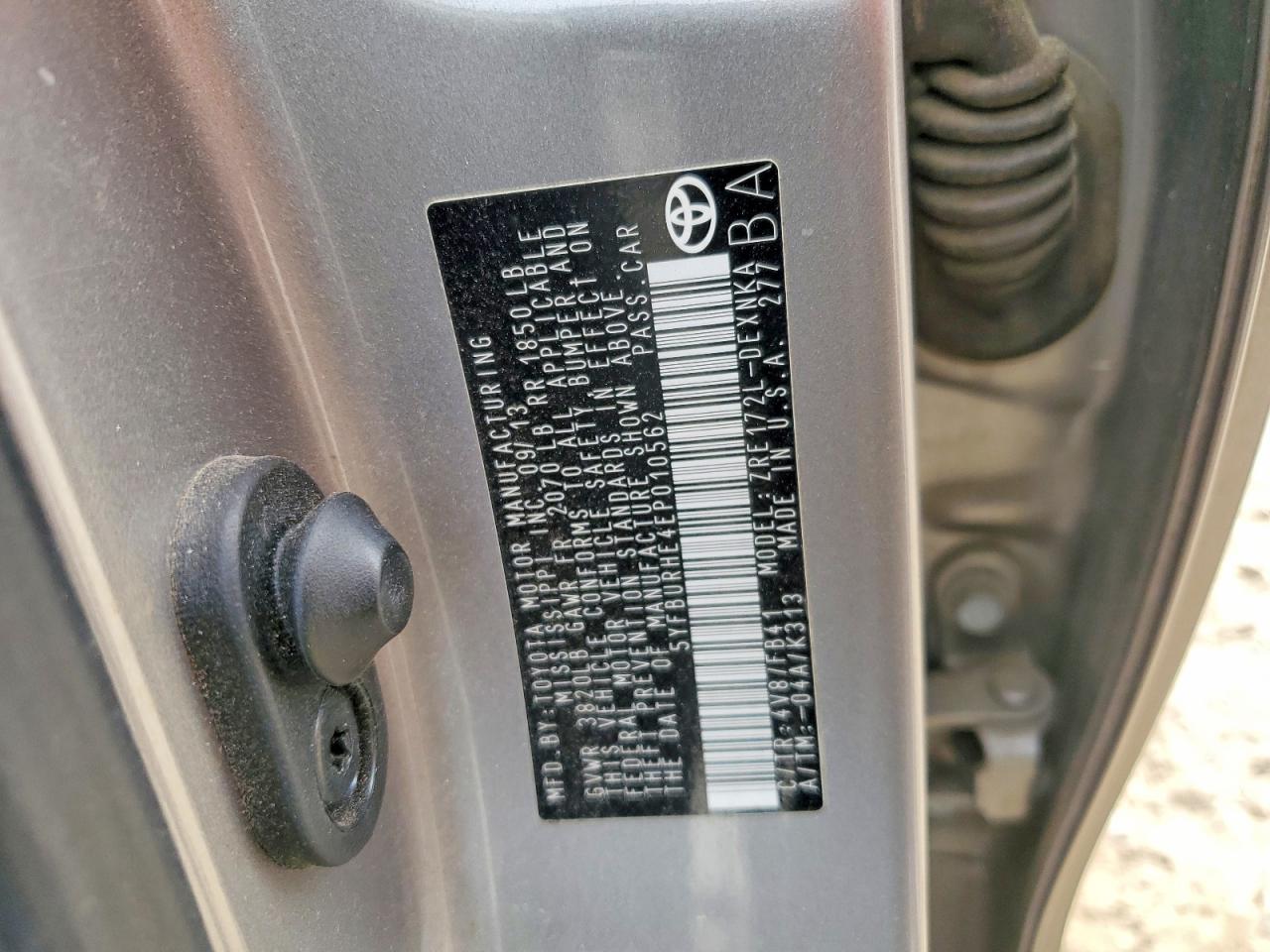 2014 TOYOTA COROLLA LE photo 34