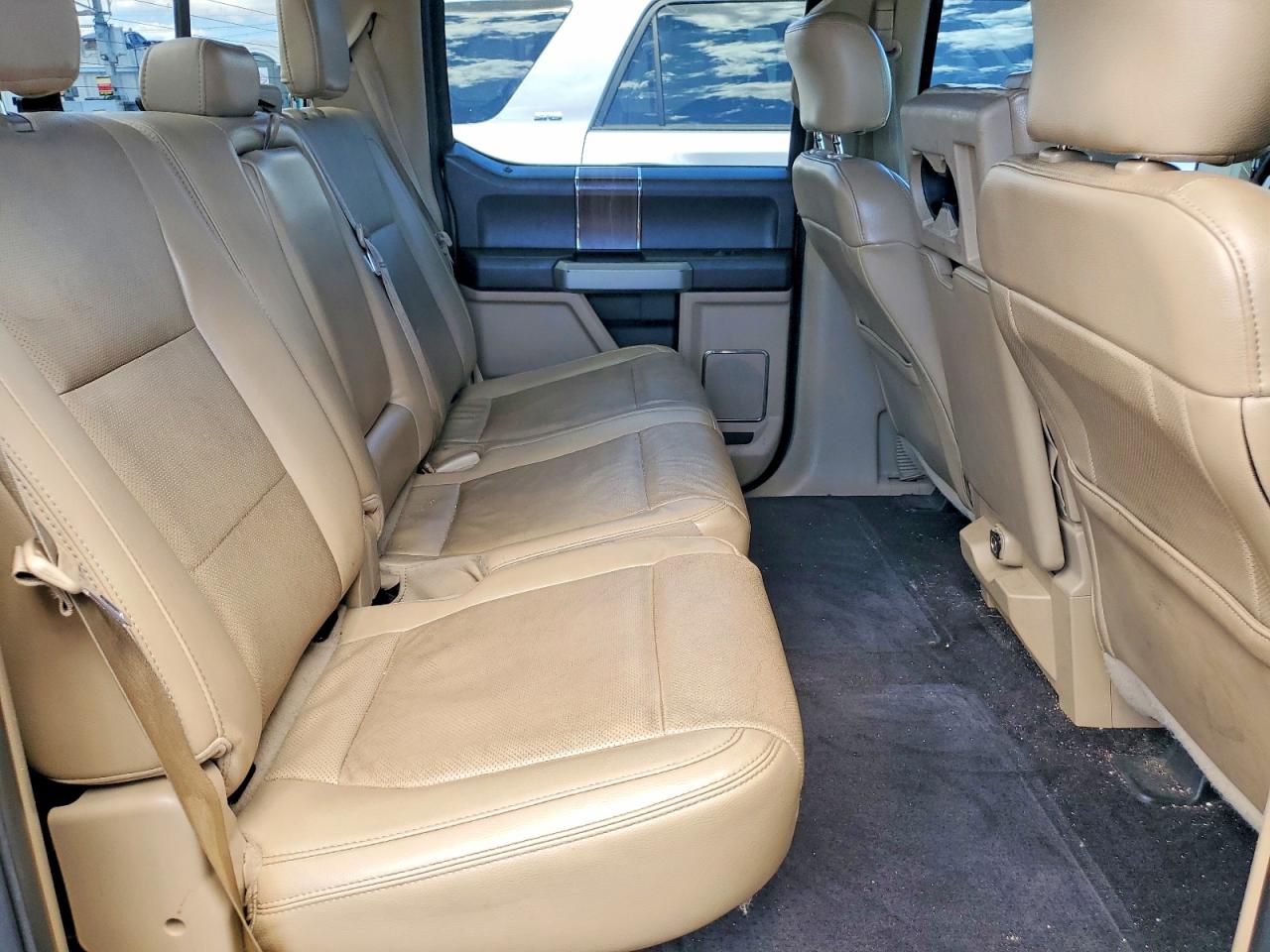 2017 FORD F150 SUPERCREW photo 28