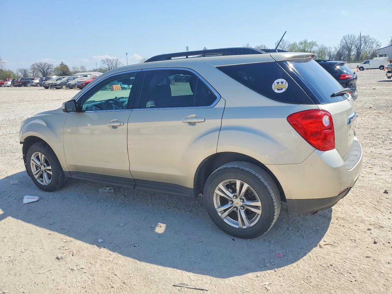 2015 CHEVROLET EQUINOX LT photo 4