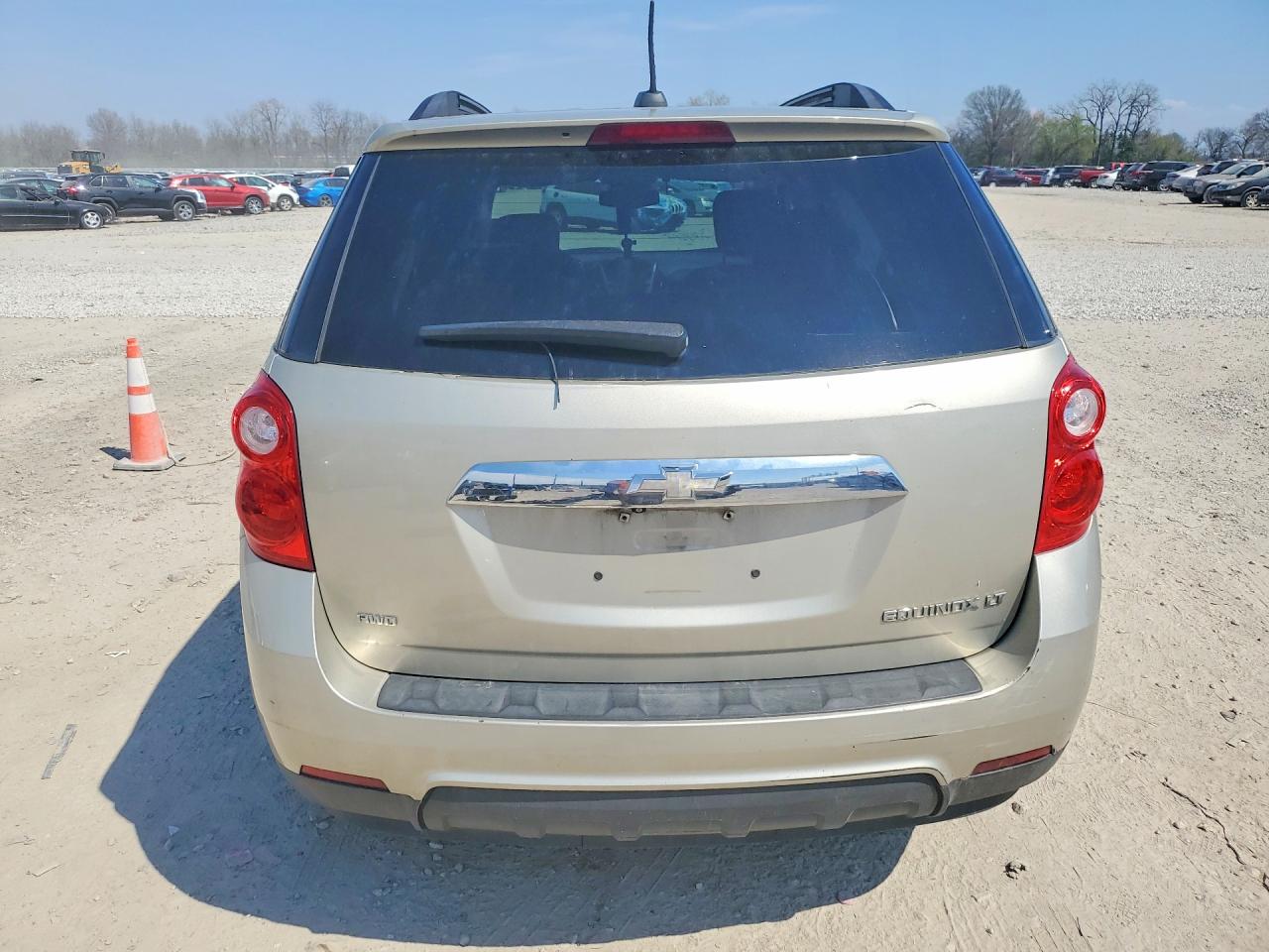 2015 CHEVROLET EQUINOX LT photo 16