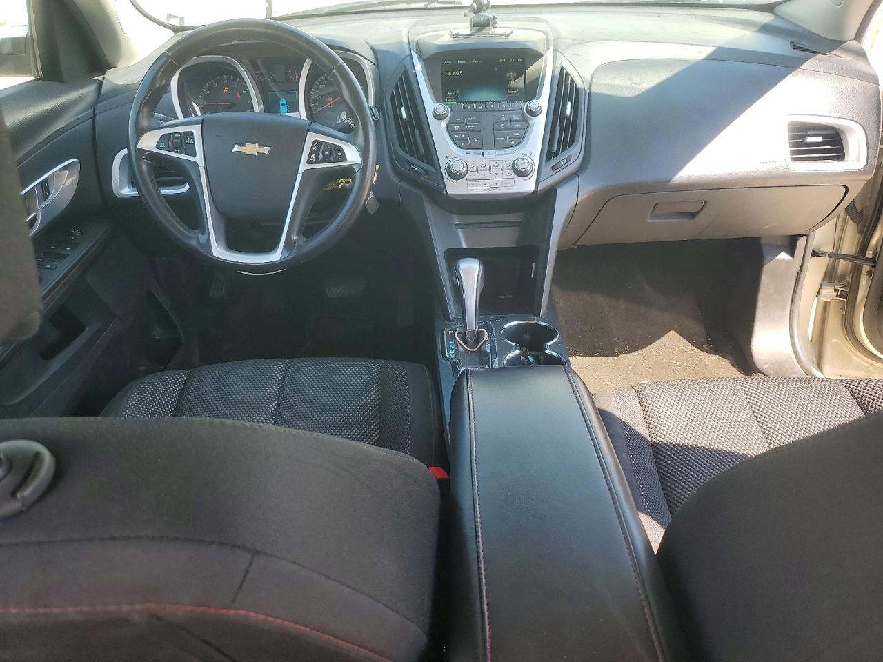 2015 CHEVROLET EQUINOX LT photo 22
