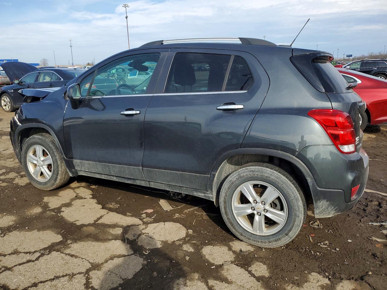2018 CHEVROLET TRAX 1LT photo 4