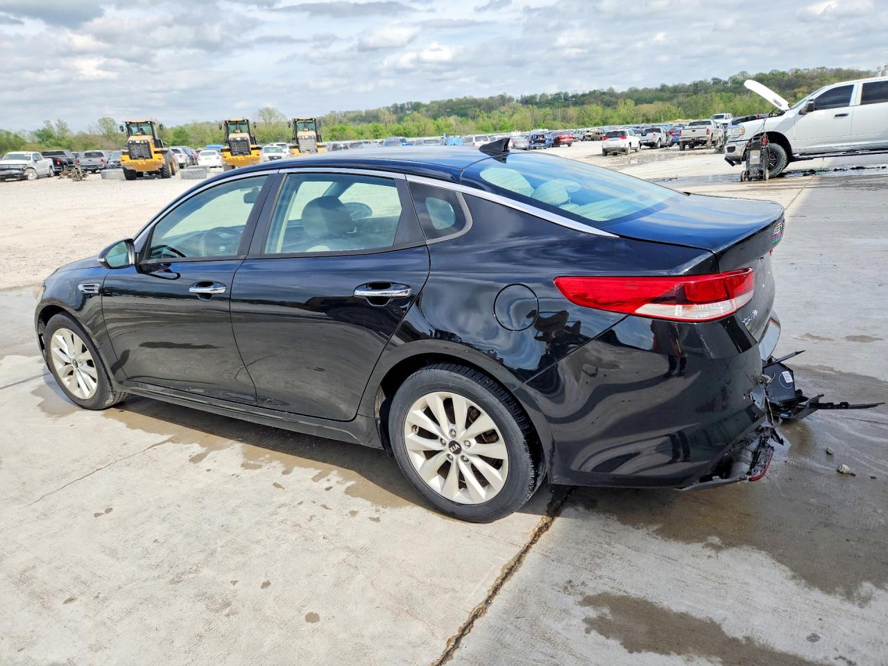 2018 KIA OPTIMA LX photo 3