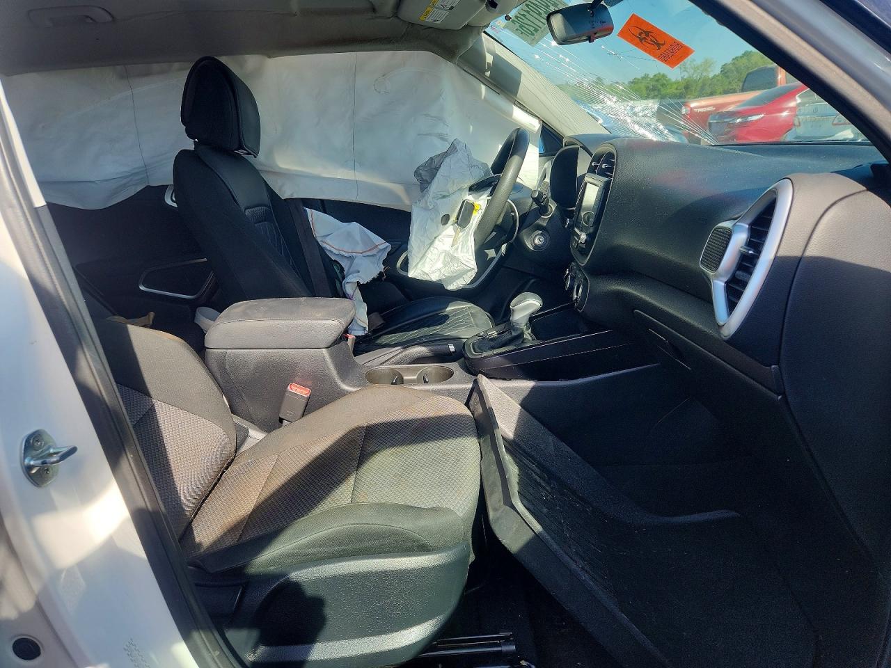 2022 KIA SOUL LX photo 13