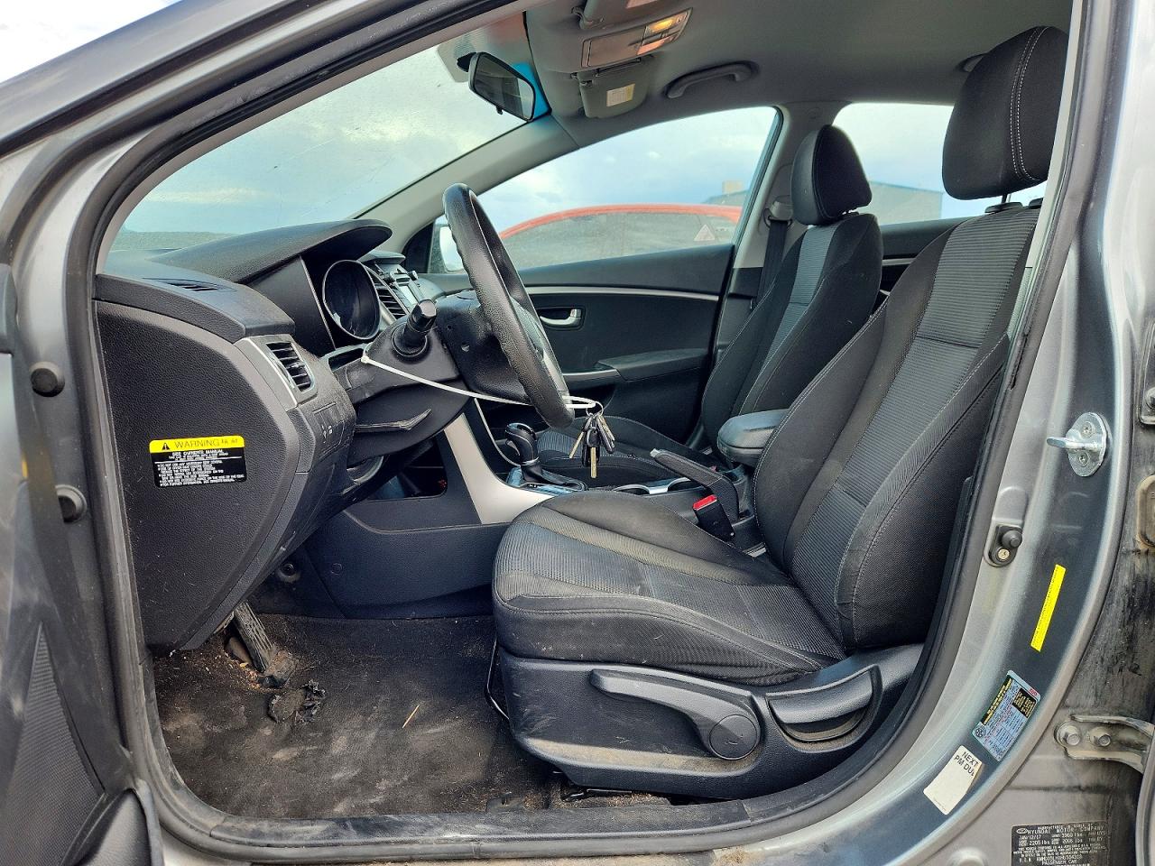2017 HYUNDAI ELANTRA GT BASE photo 13