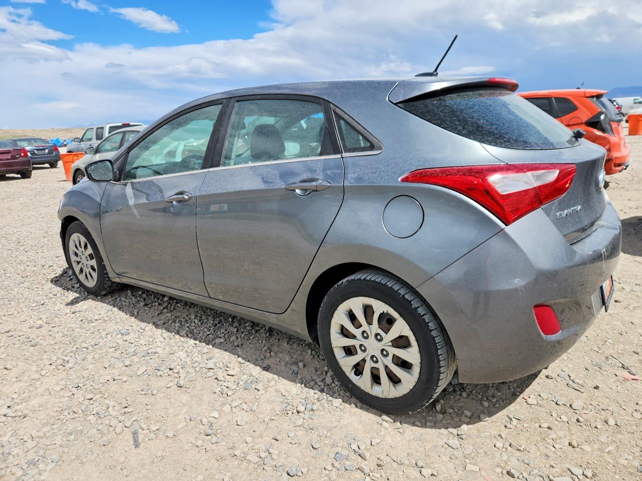 2017 HYUNDAI ELANTRA GT BASE photo 3