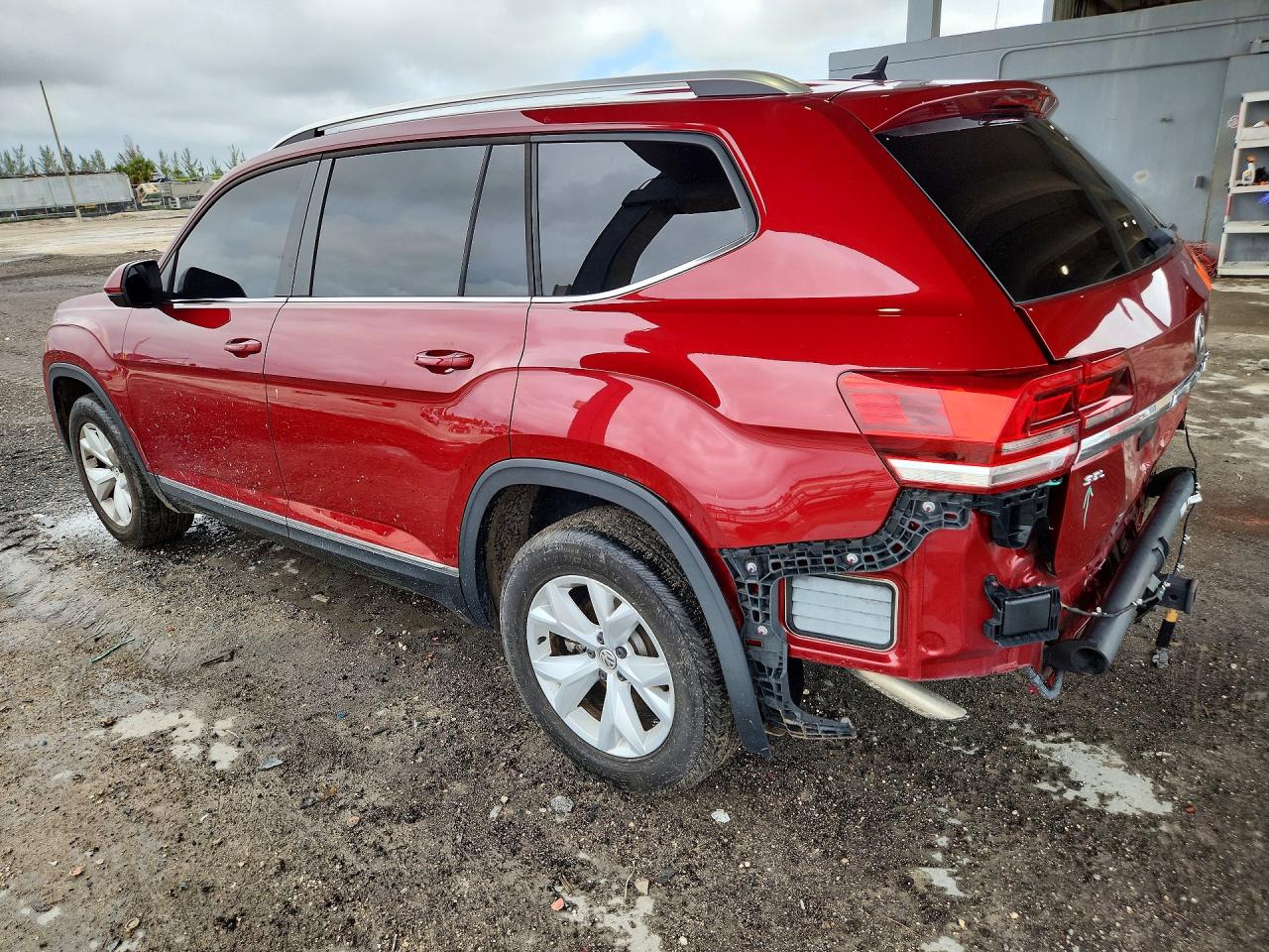 2018 VOLKSWAGEN ATLAS SEL photo 3