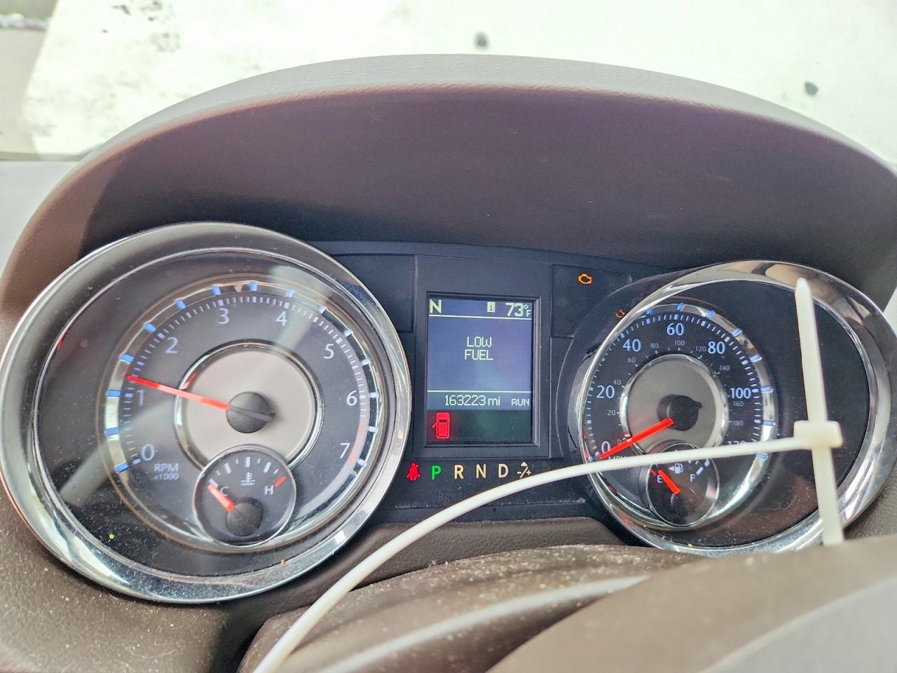 2013 CHRYSLER TOWN & COUNTRY TOURING L photo 25