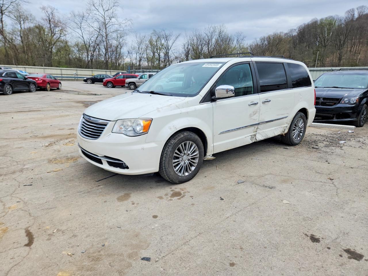 2013 CHRYSLER TOWN & COUNTRY