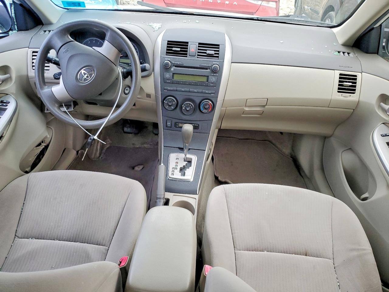 2010 TOYOTA COROLLA LE photo 22