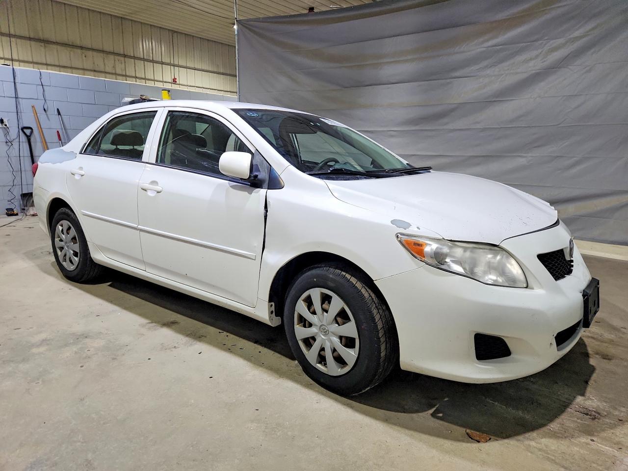 2010 TOYOTA COROLLA LE photo 10