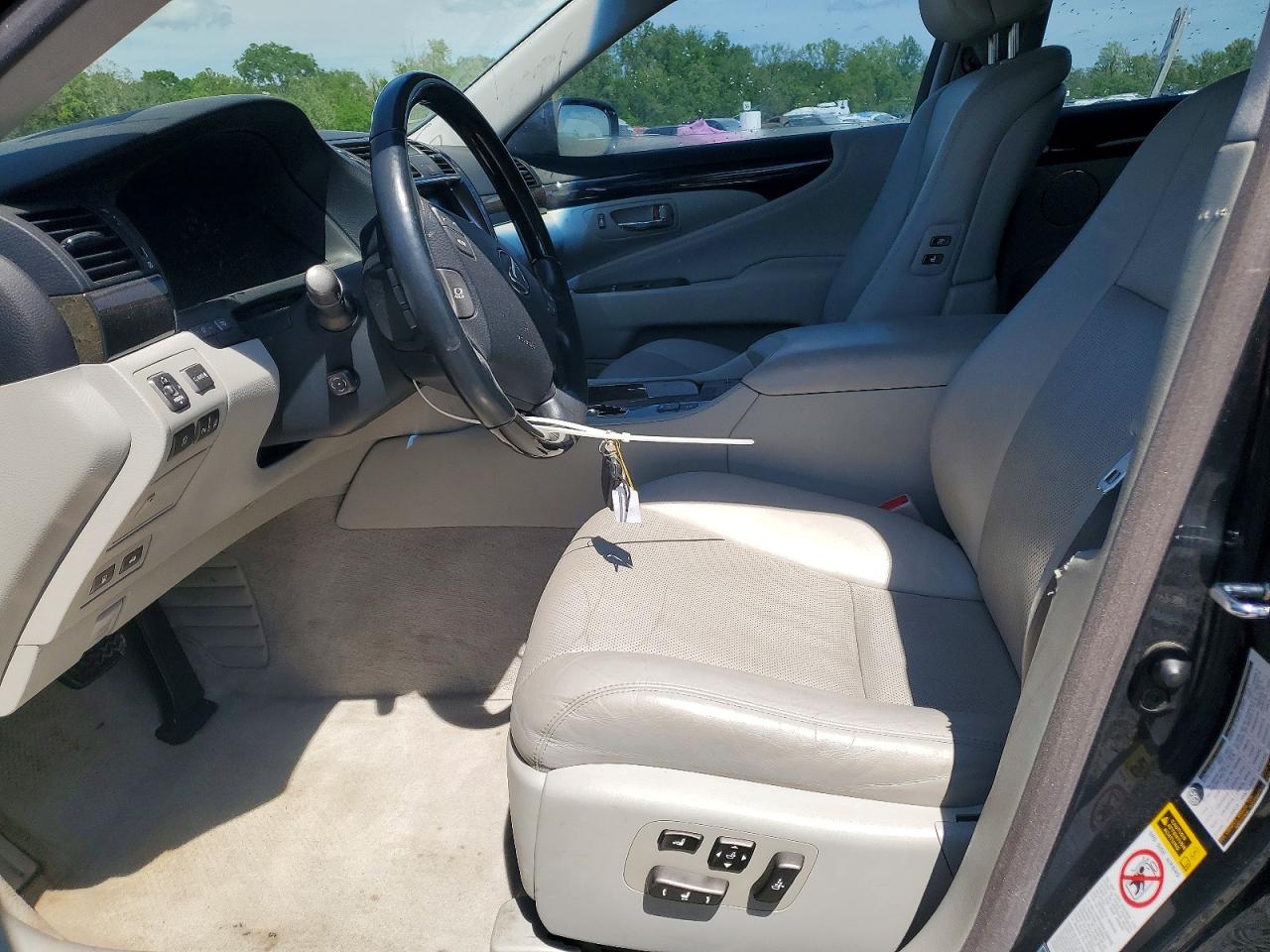 2007 LEXUS LS 460L photo 13