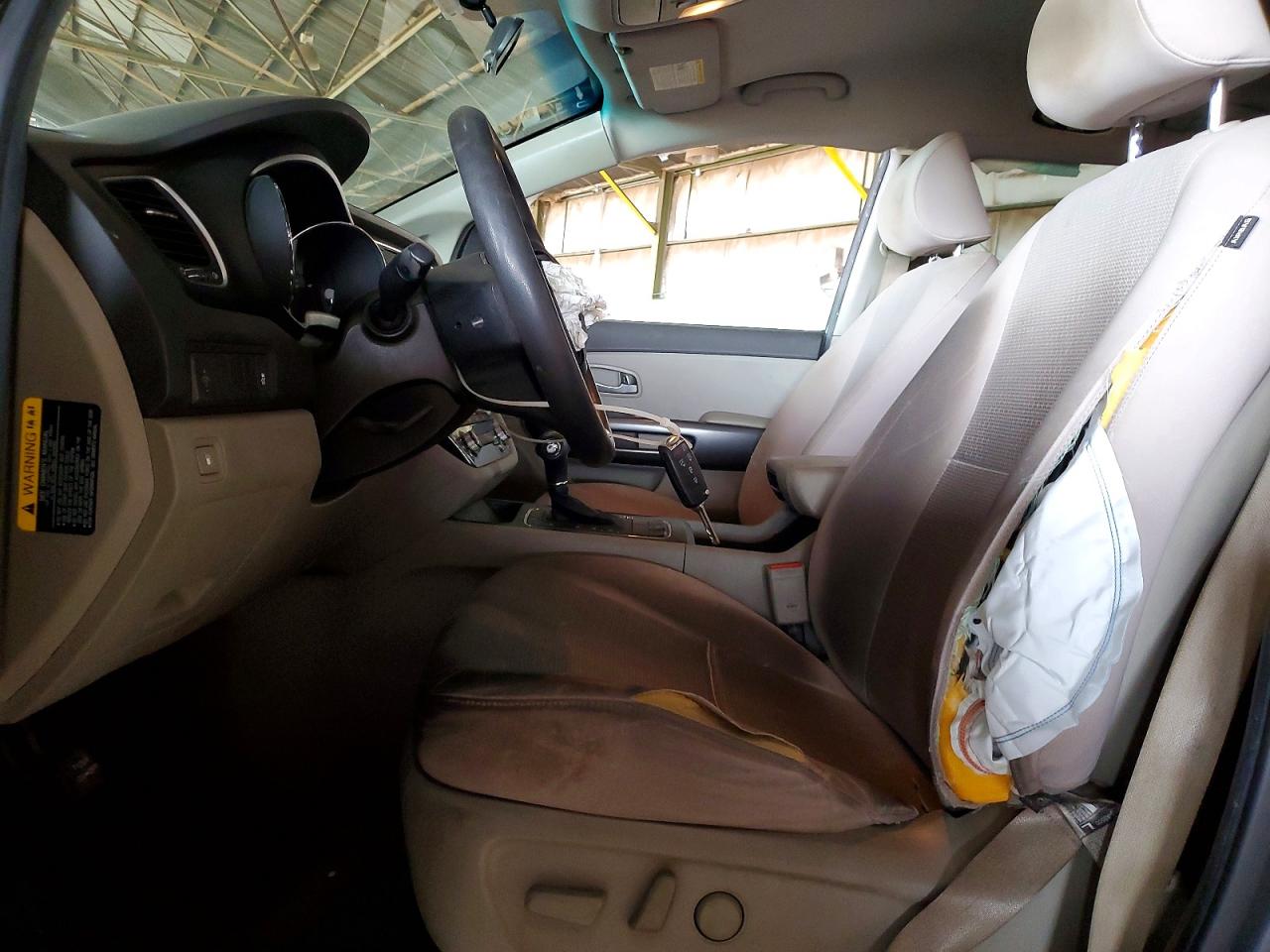 2017 KIA SEDONA LX photo 19